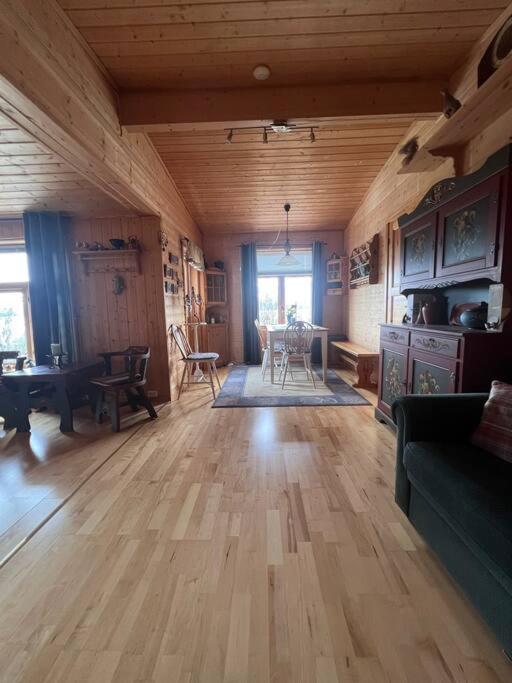 Cozy And Spacious Svensby